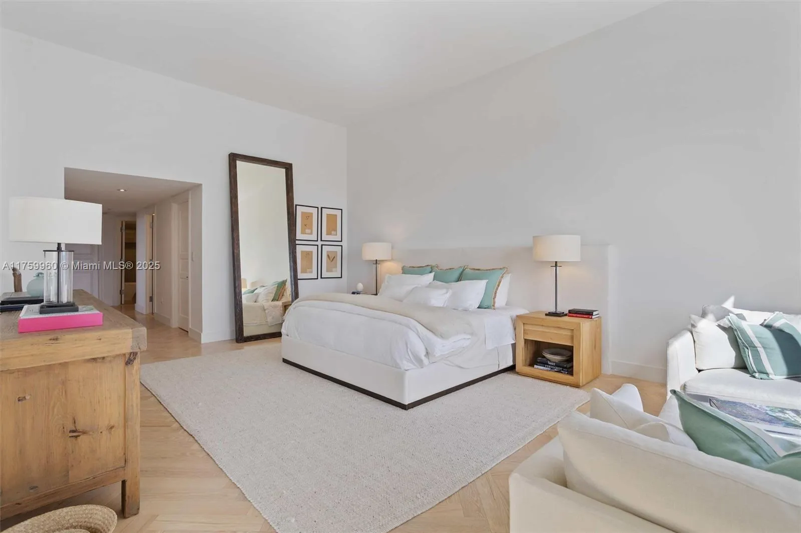 Key Biscayne, Florida 33149, United States, 3 Bedrooms Bedrooms, ,4 BathroomsBathrooms,Residential,Active,85828