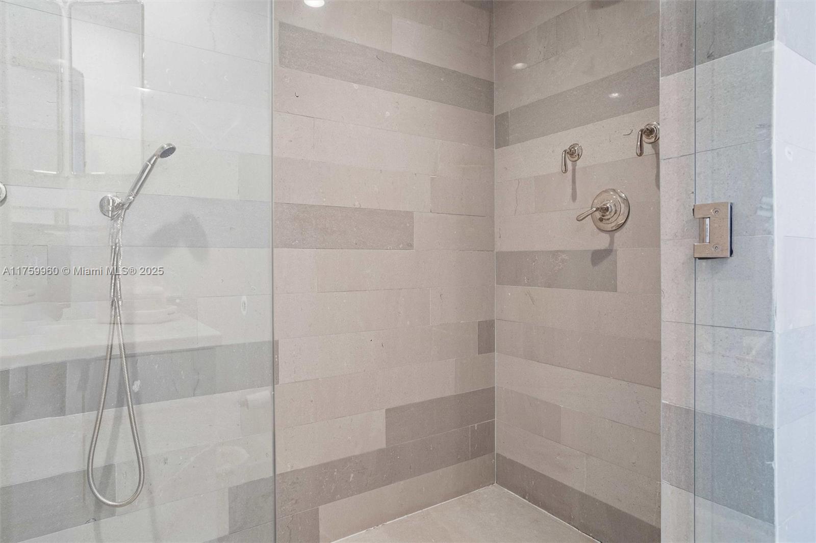 GRAND BAY RESIDENCES COND - Residential