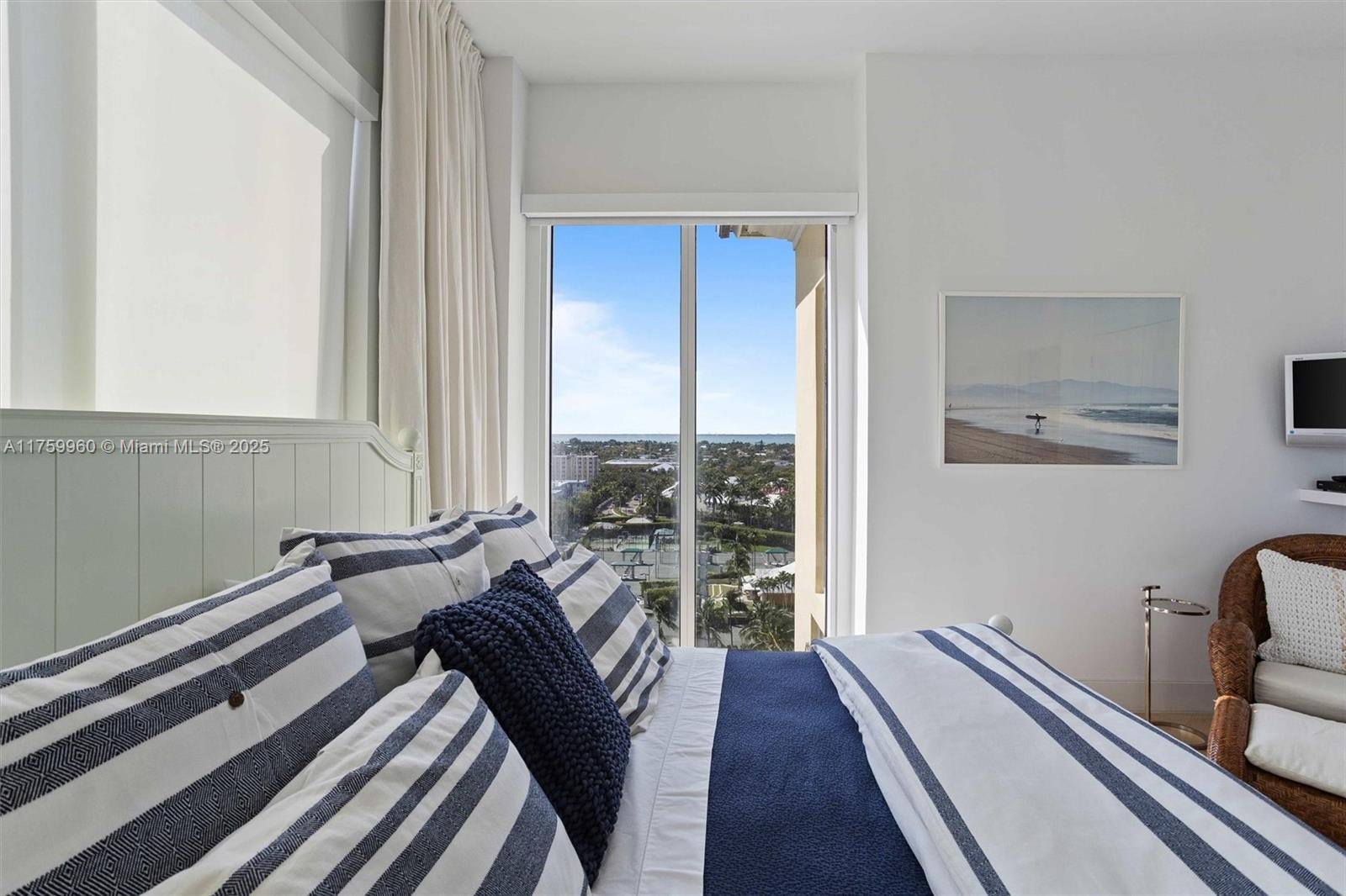 GRAND BAY RESIDENCES COND - Residential