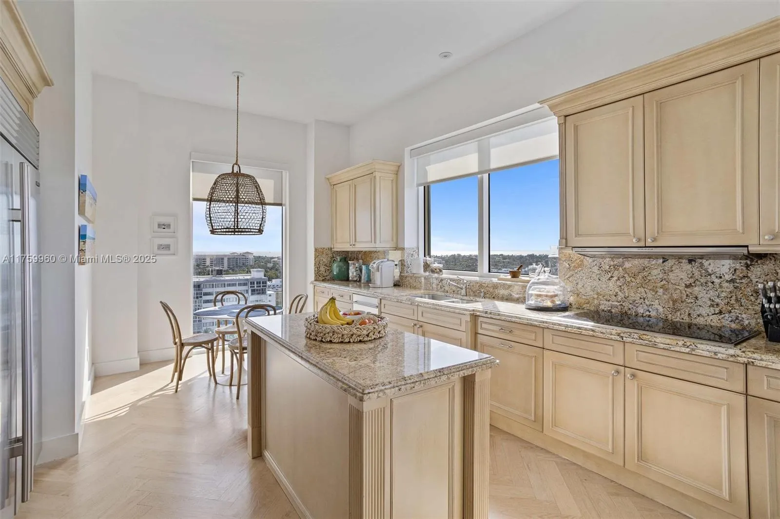 Key Biscayne, Florida 33149, United States, 3 Bedrooms Bedrooms, ,4 BathroomsBathrooms,Residential,Active,85828