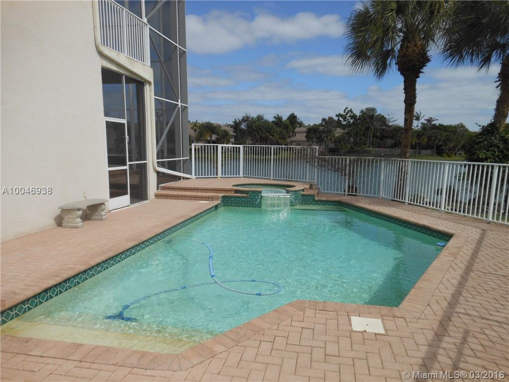 GROVE PLACE - Residential