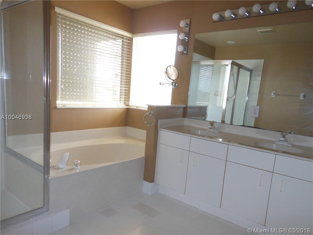 GROVE PLACE - Residential