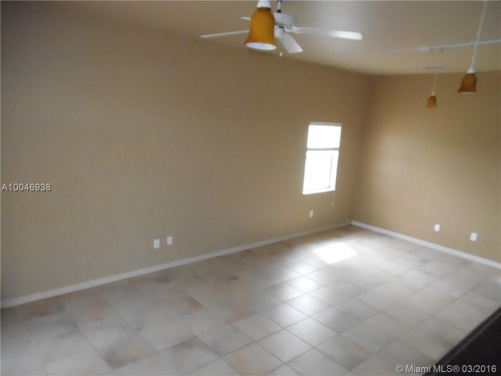 GROVE PLACE - Residential