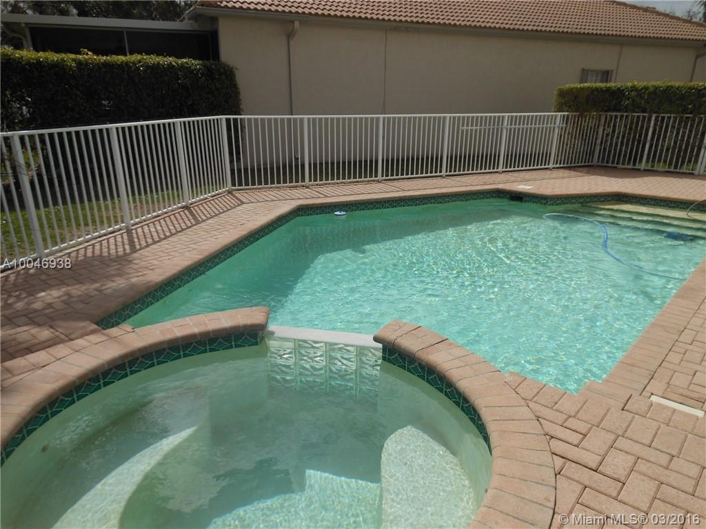 GROVE PLACE - Residential