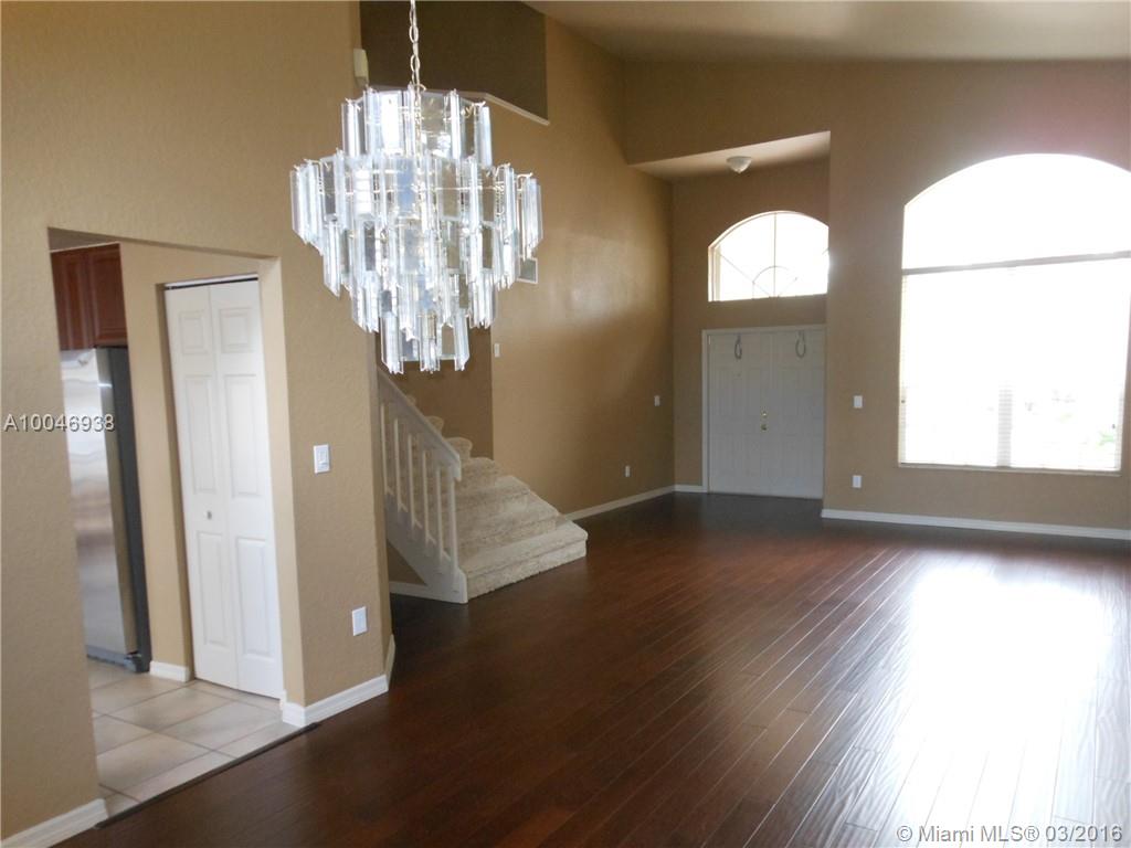 GROVE PLACE - Residential