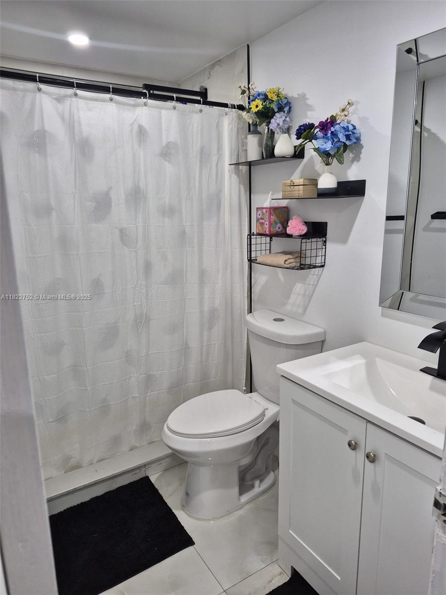 6850 W 16th Dr 320