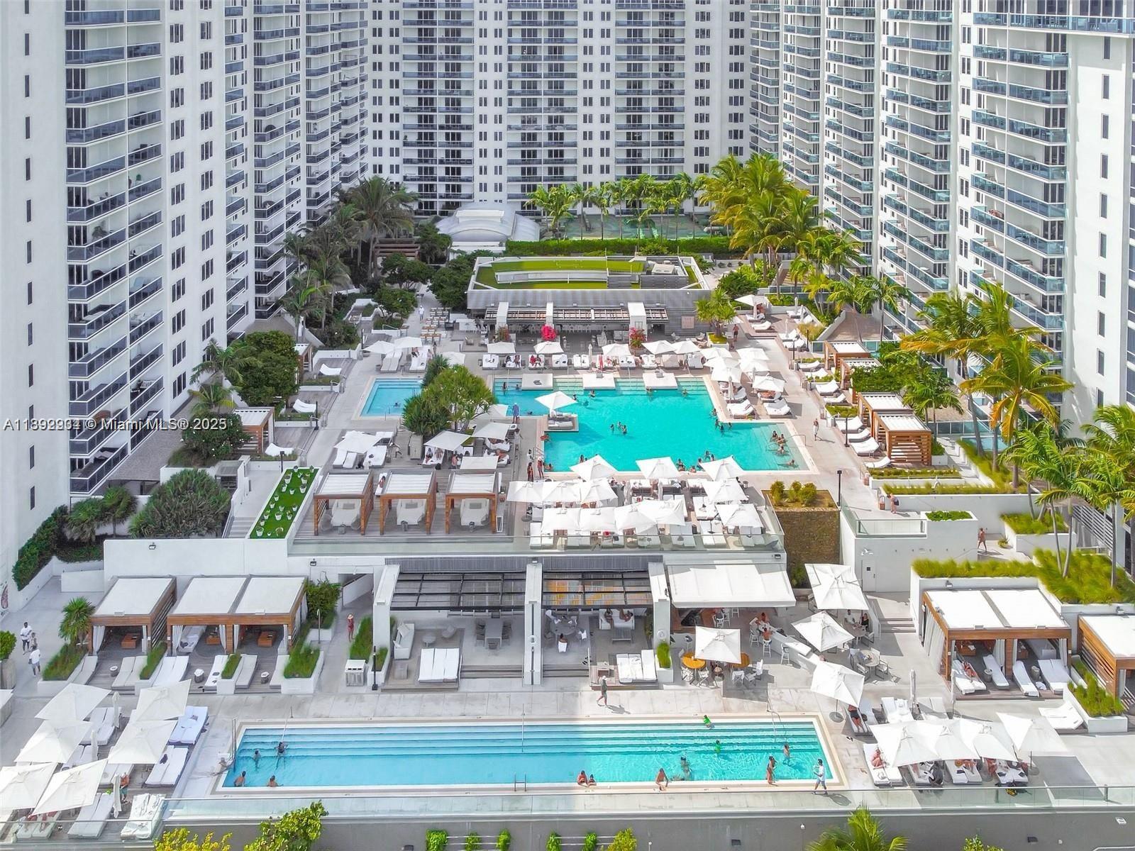 RONEY PALACE CONDO - Residential Lease