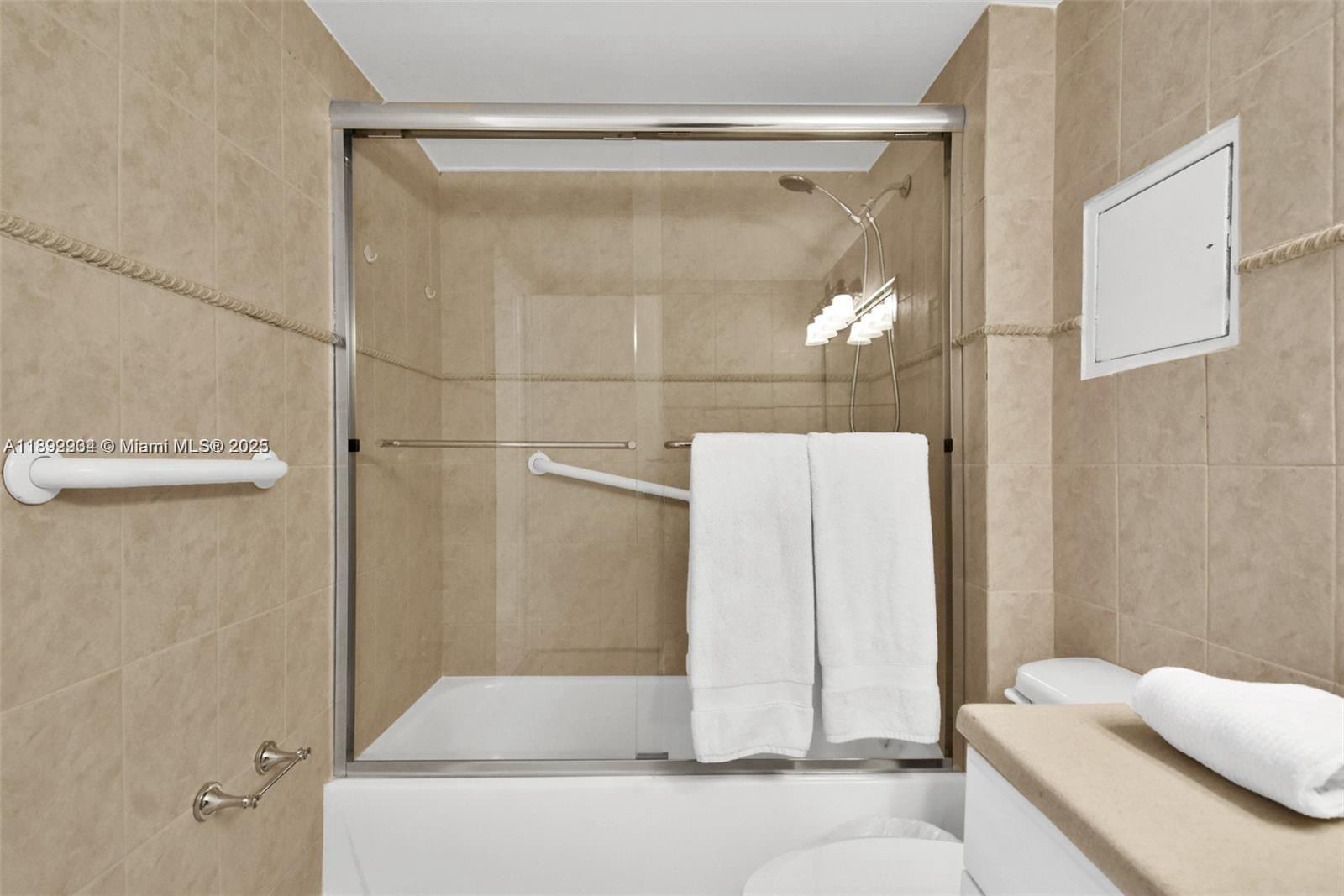 RONEY PALACE CONDO - Residential Lease