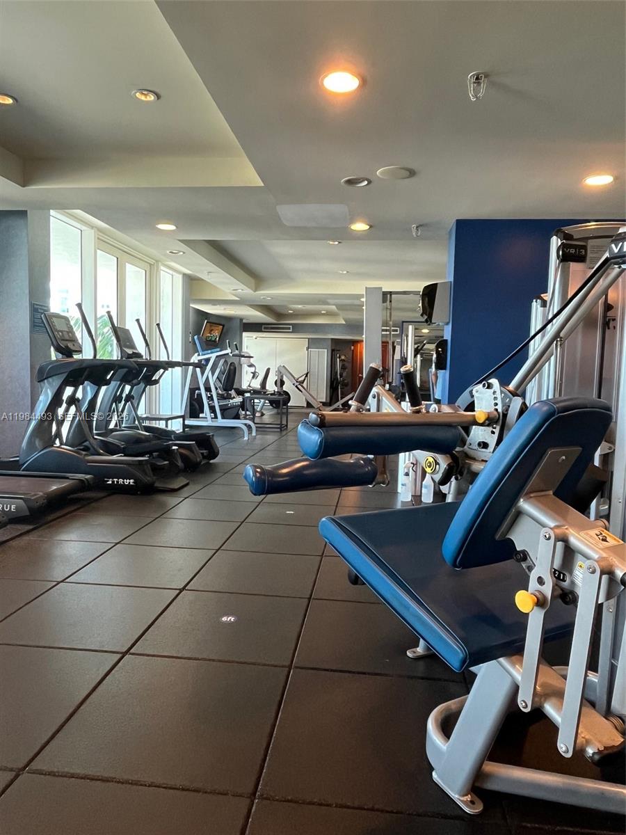 360 CONDO B - Residential