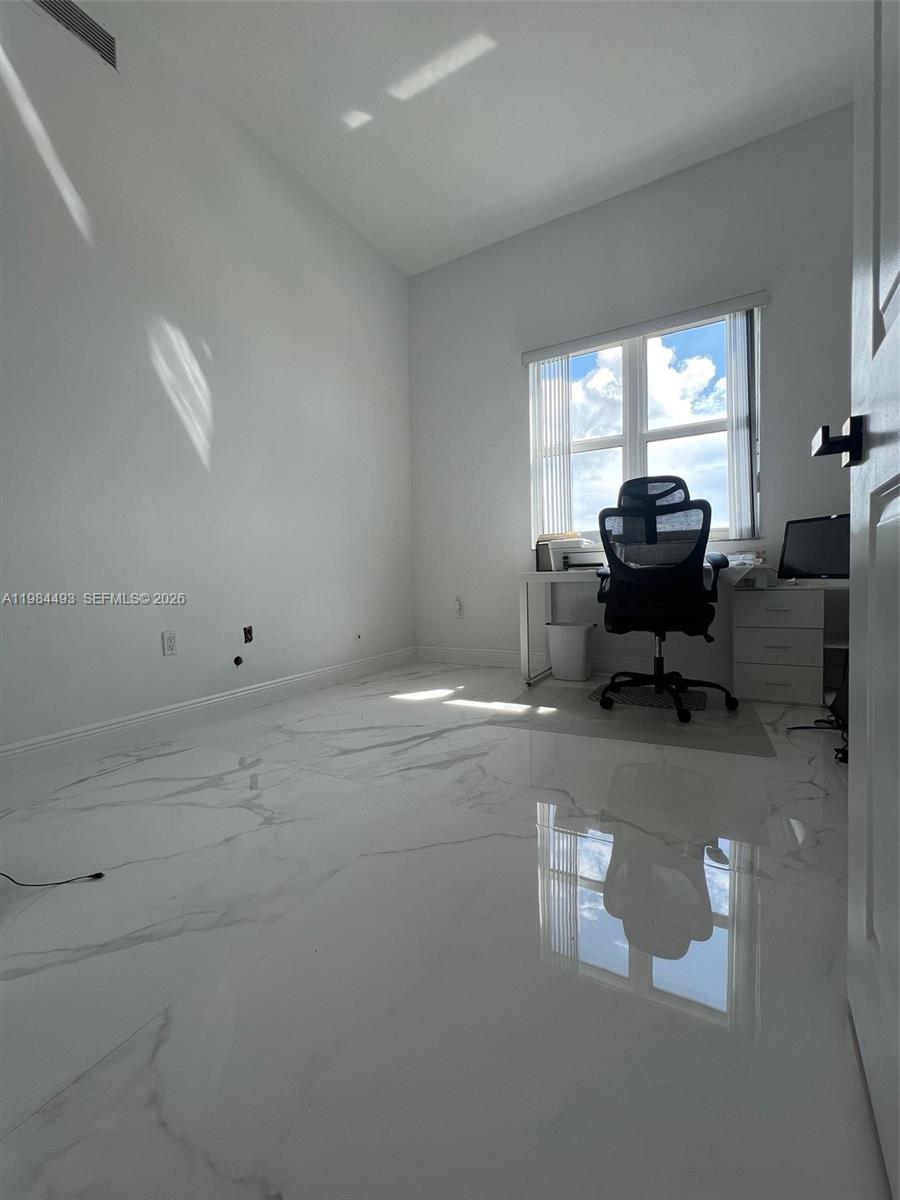 360 CONDO B - Residential