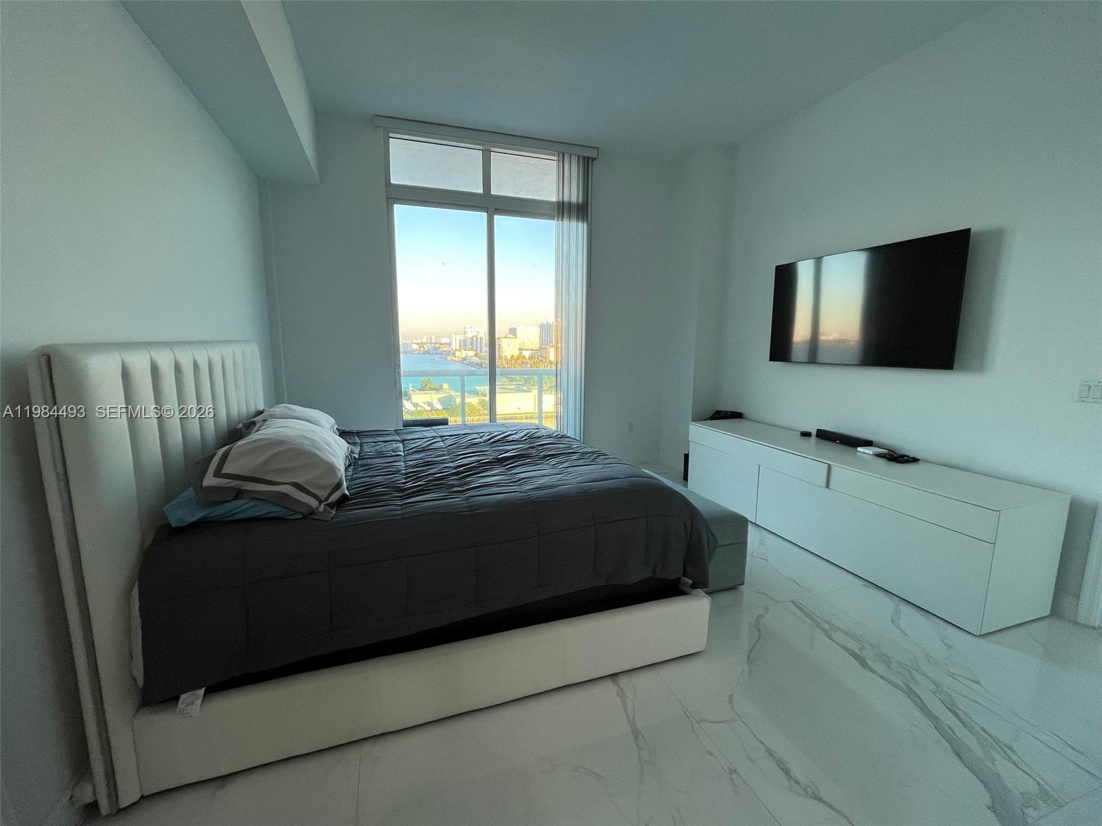 360 CONDO B - Residential