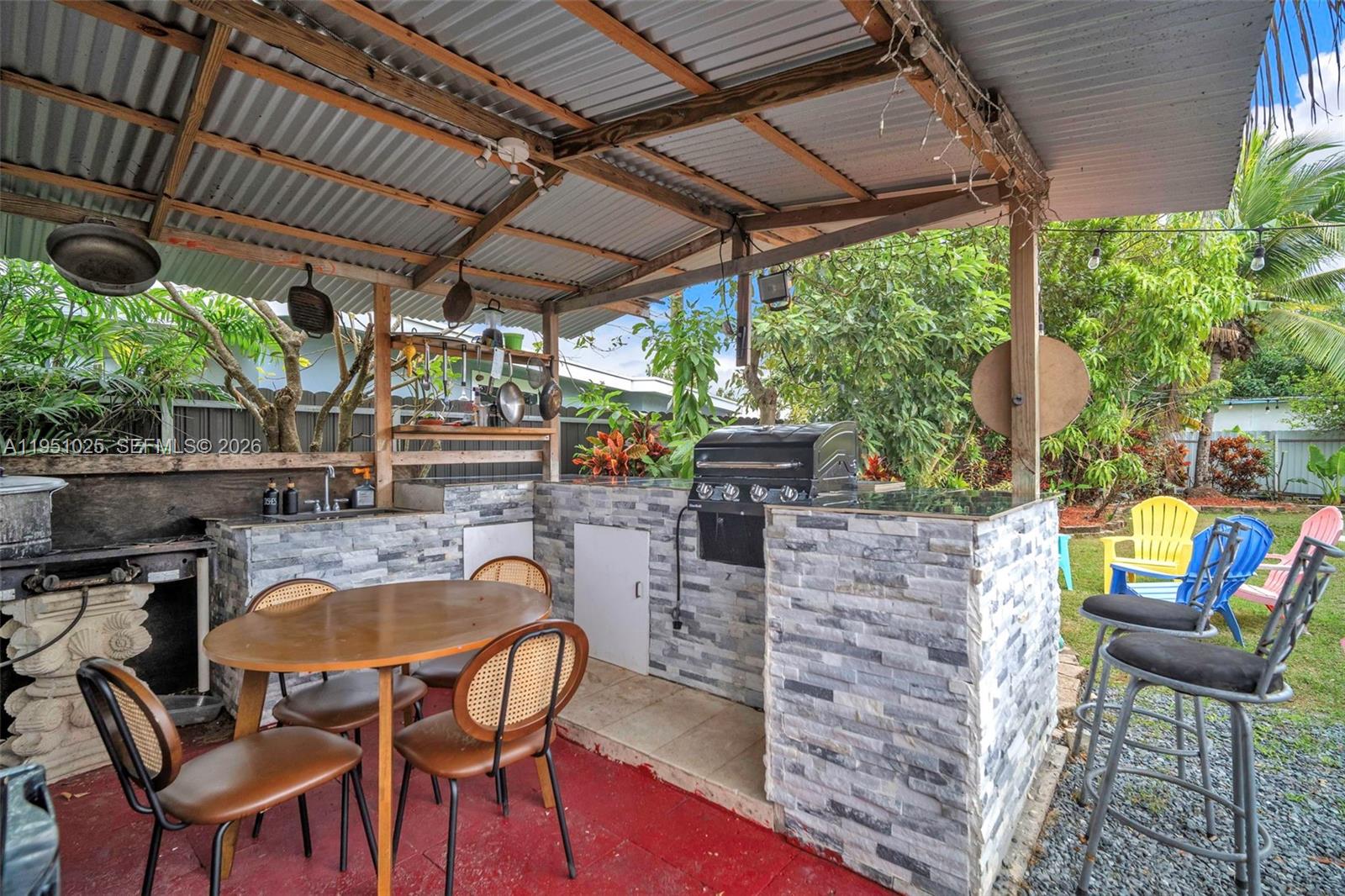 AVOCADO VILLAS - Residential