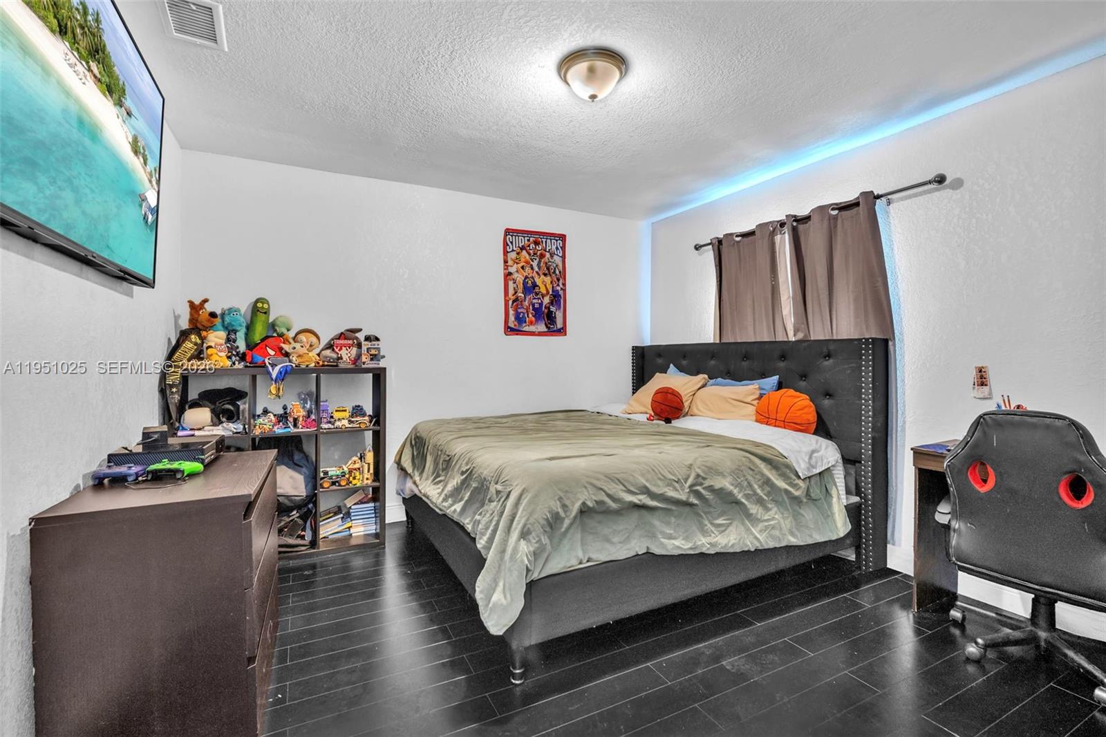 AVOCADO VILLAS - Residential