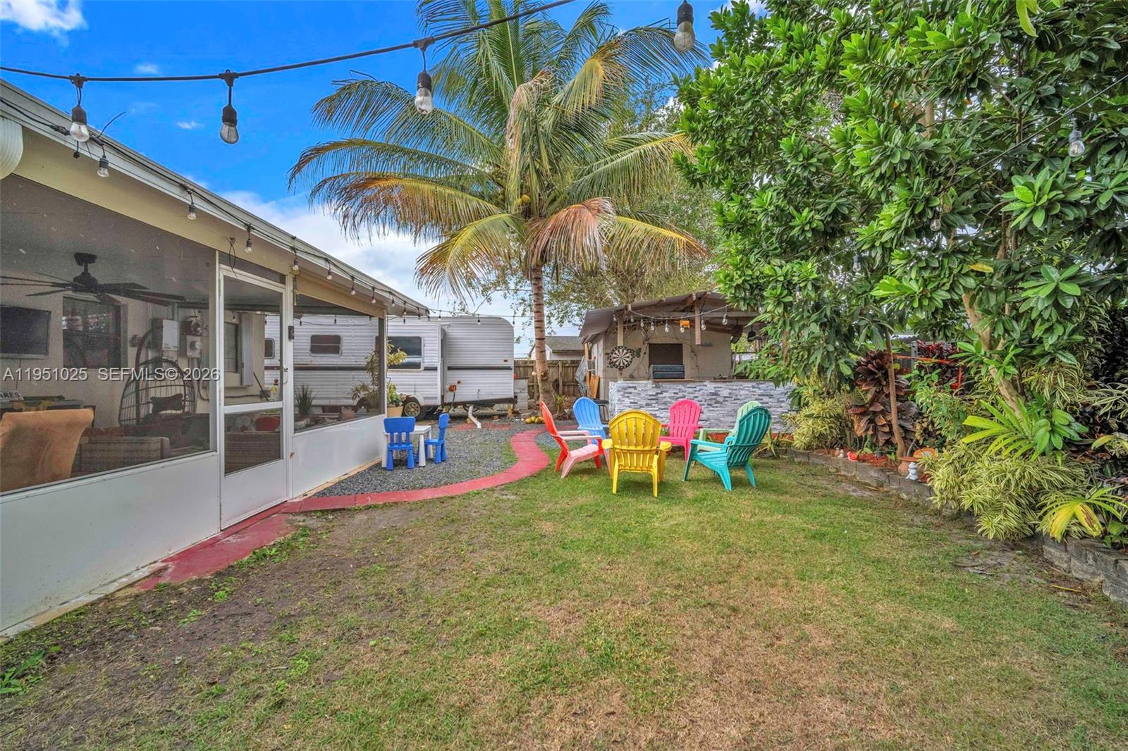 AVOCADO VILLAS - Residential