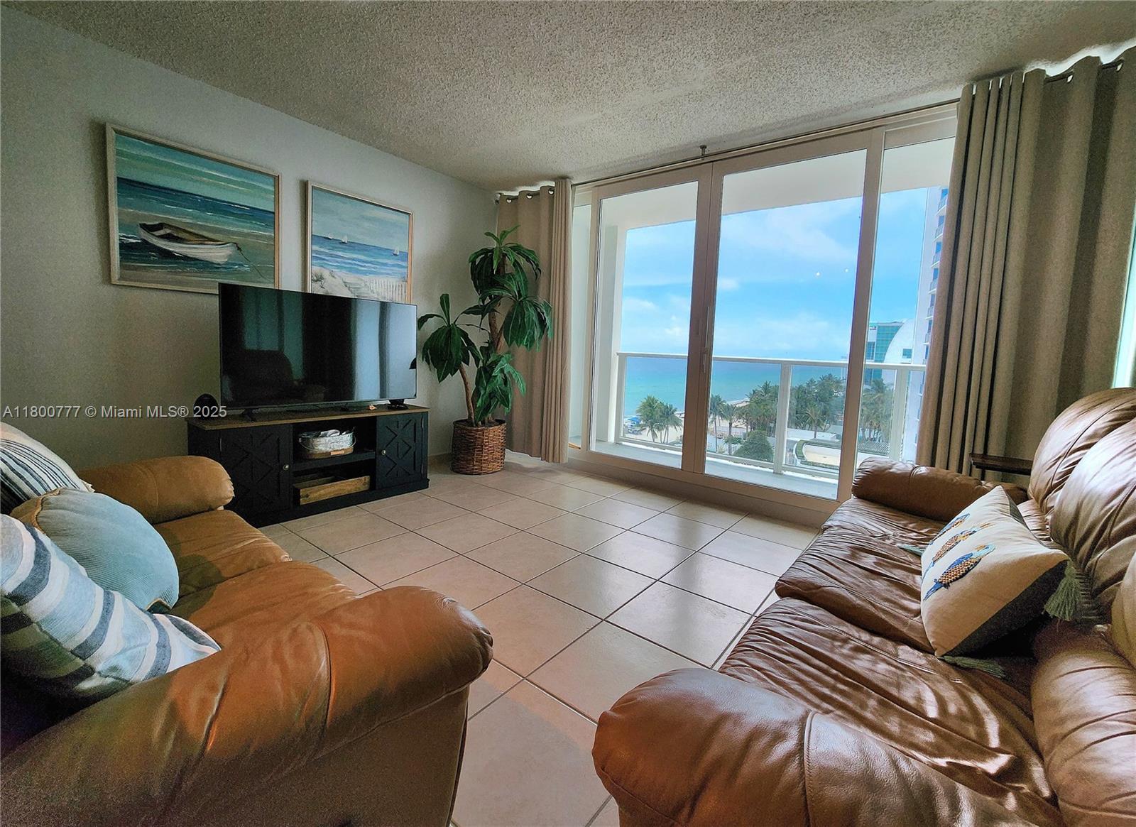 ALEXANDER TOWERS CONDO - Residential Lease