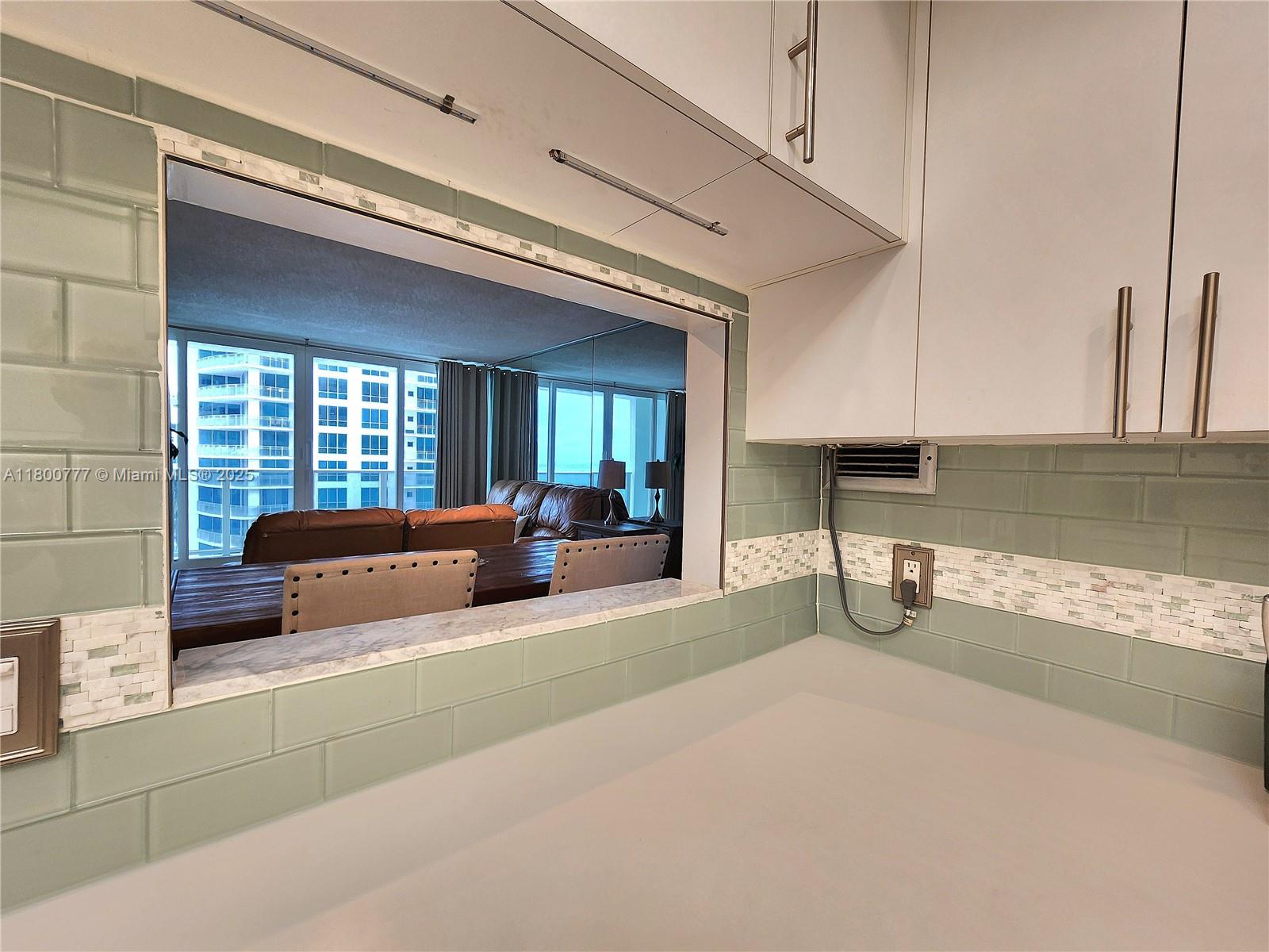 ALEXANDER TOWERS CONDO - Residential Lease