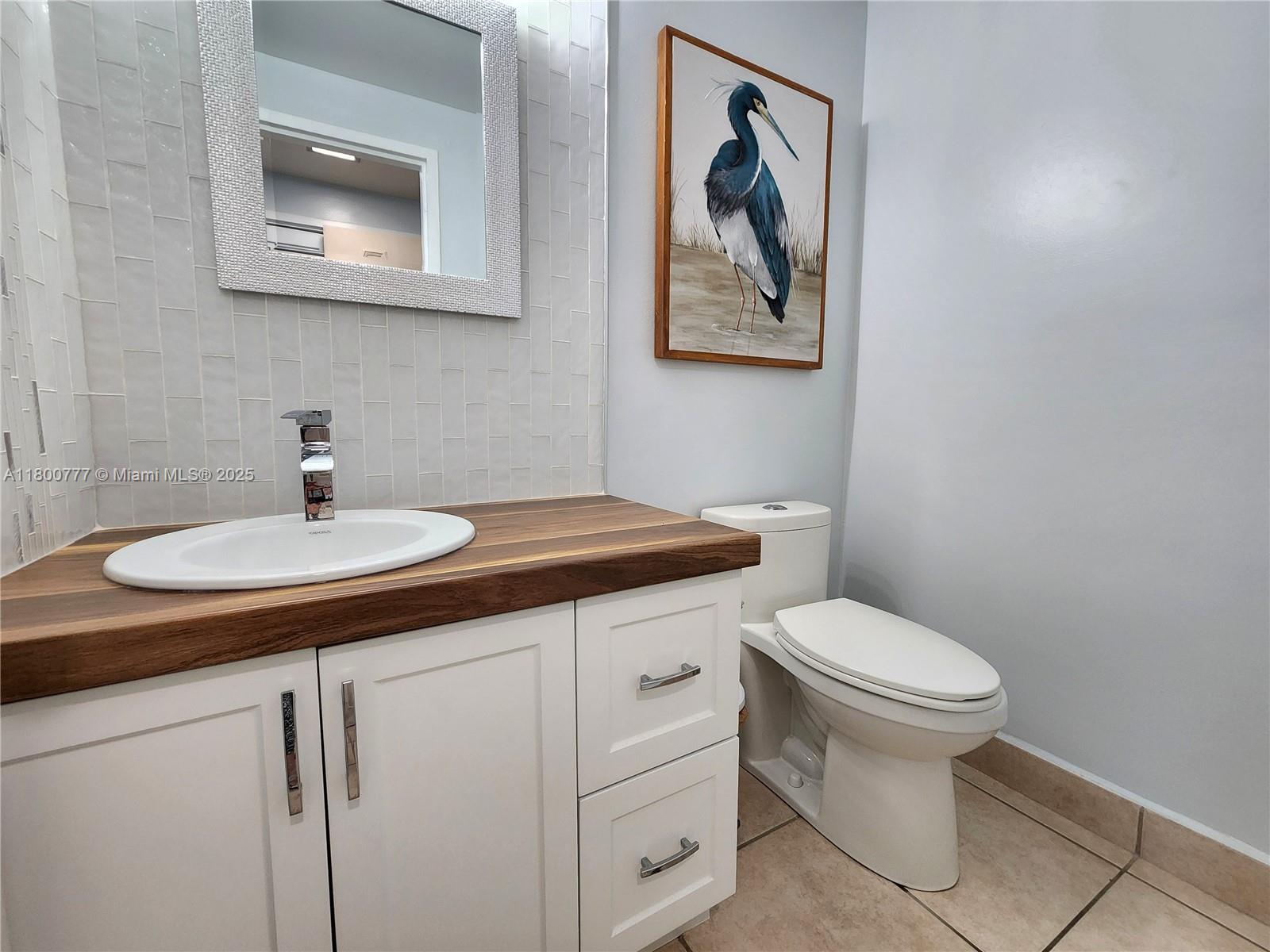 ALEXANDER TOWERS CONDO - Residential Lease