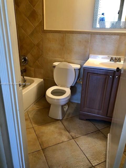 CRESTVIEW TOWERS CONDO - Residential Lease