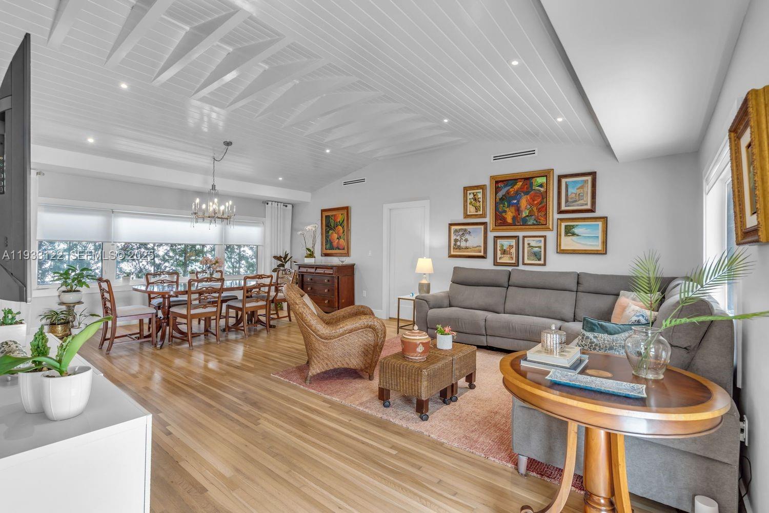 CORAL GABLES GRANADA SEC - Residential