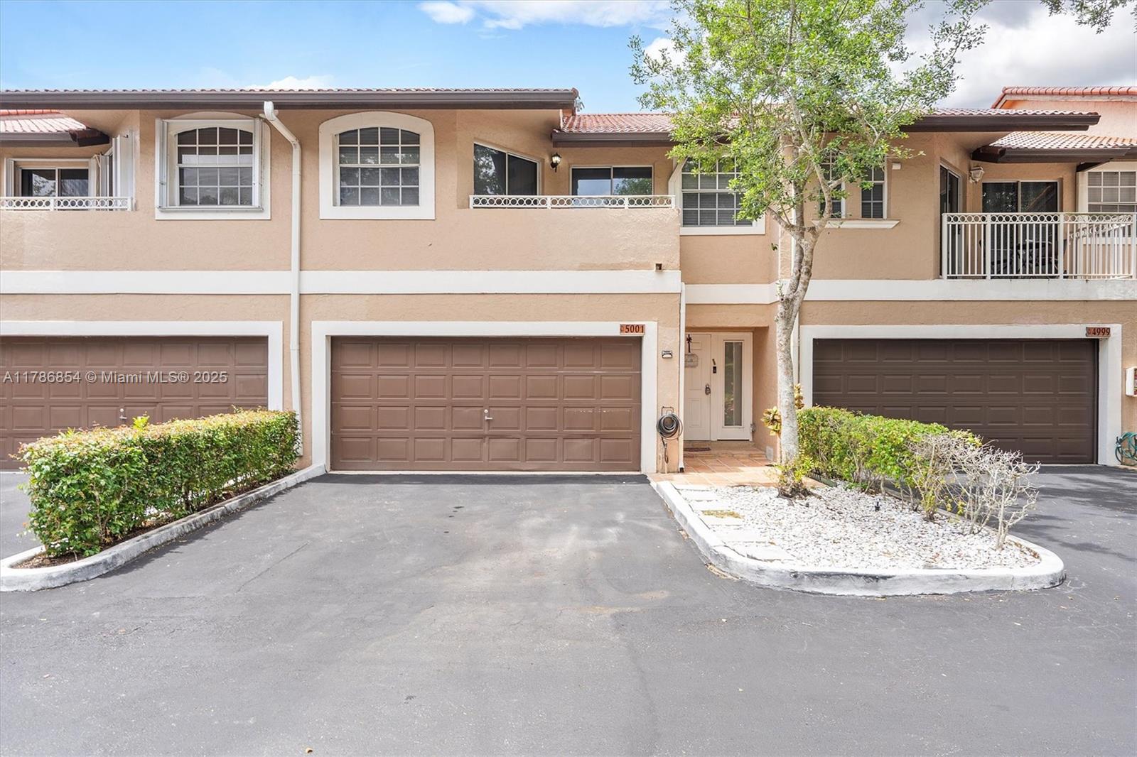 Property for Sale at 5001 Riverside Dr 303, Coral Springs, Broward County, Florida - Bedrooms: 3 
Bathrooms: 3  - $479,000