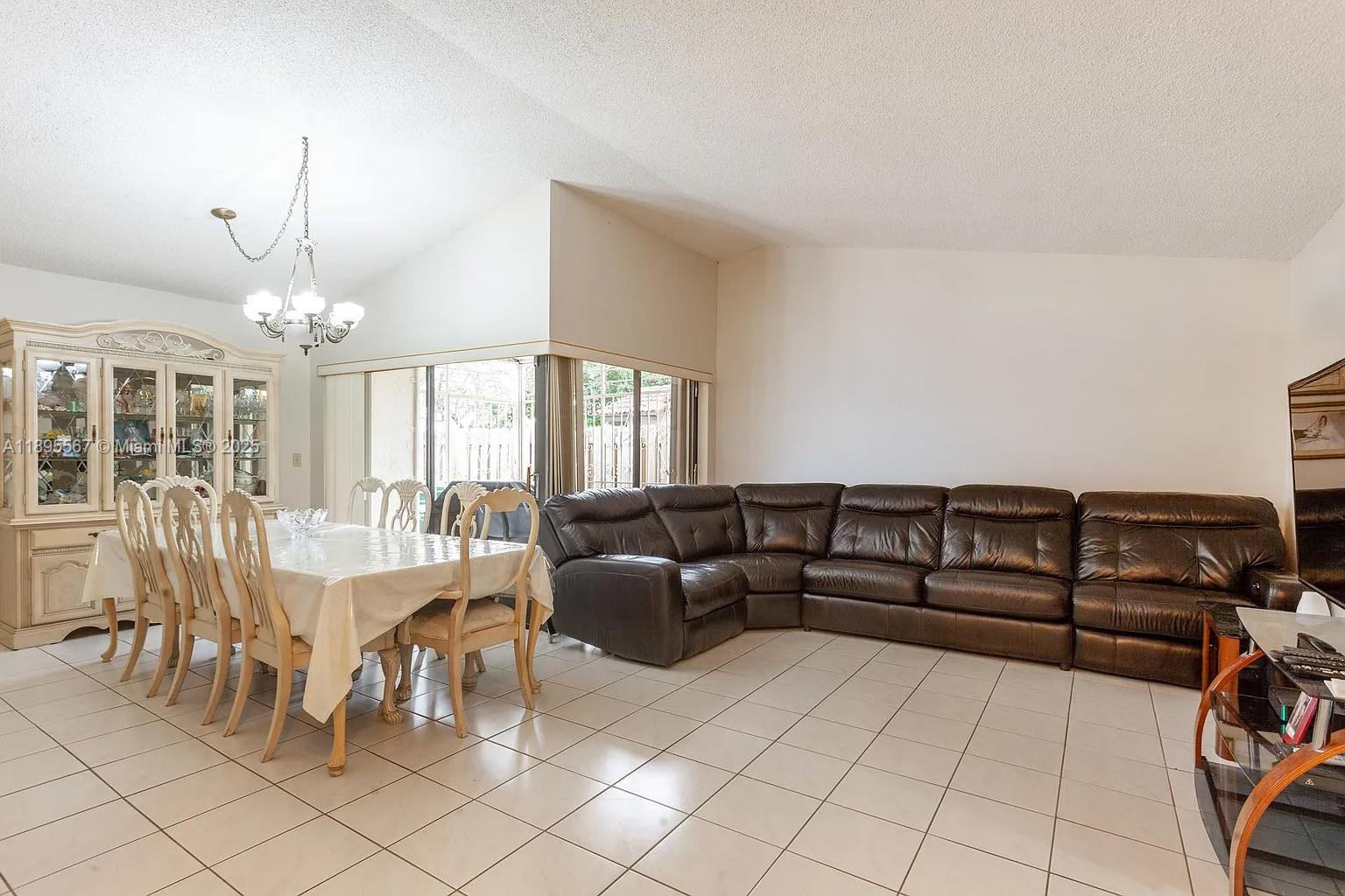 View photos, virtual tours, details... 13420 SW 65th Ln