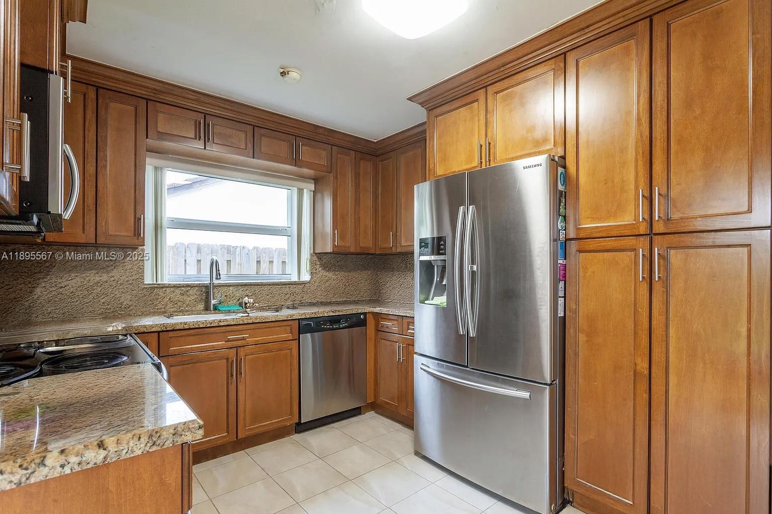 View photos, virtual tours, details... 13420 SW 65th Ln