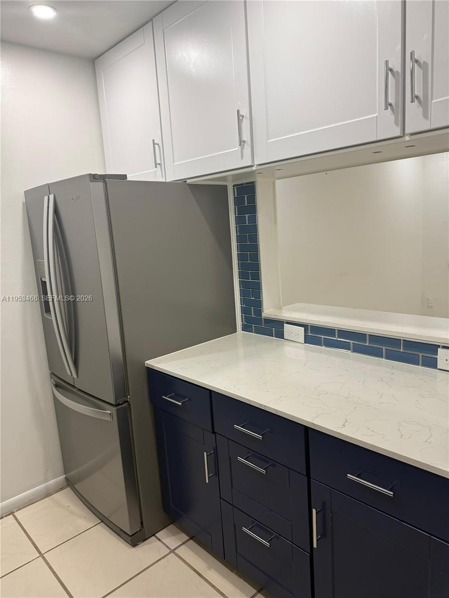 KINGS WAY CONDO APTS 1 IN - Residential