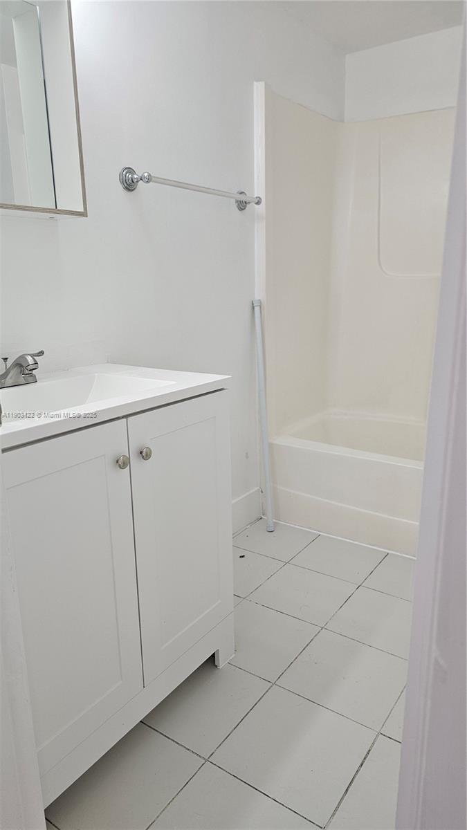 West Fontaine CONDO DESC - Residential Lease