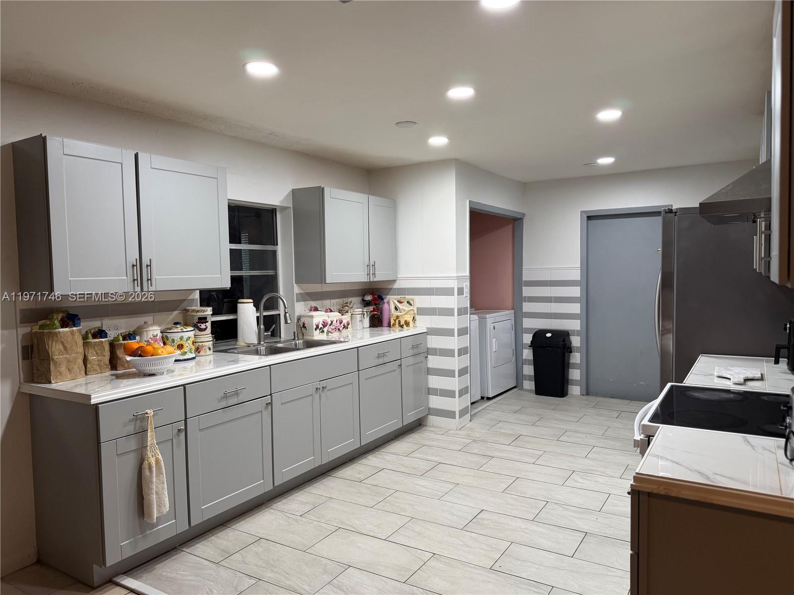 POMPANO BEACH HIGHLANDS 7 - Residential