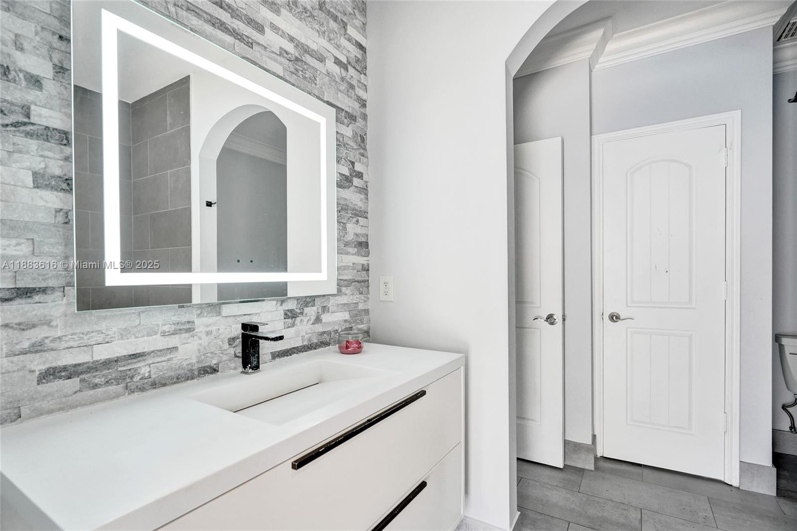 Pine Tree Estates - Residential