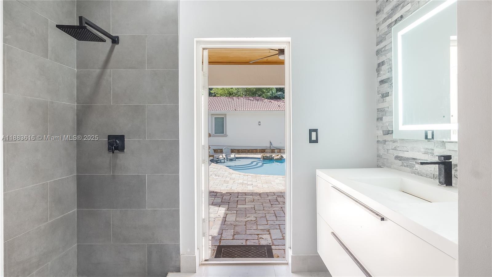Pine Tree Estates - Residential