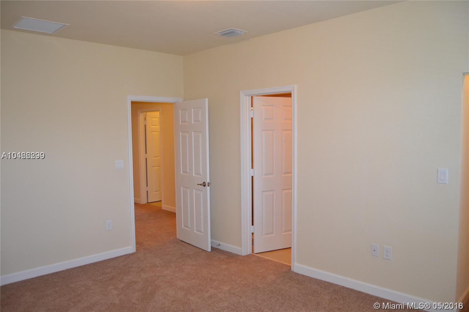 KENDALL COMMONS TOWNHOMES - Residential Lease