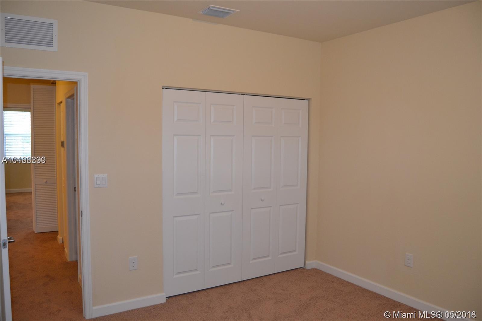 KENDALL COMMONS TOWNHOMES - Residential Lease