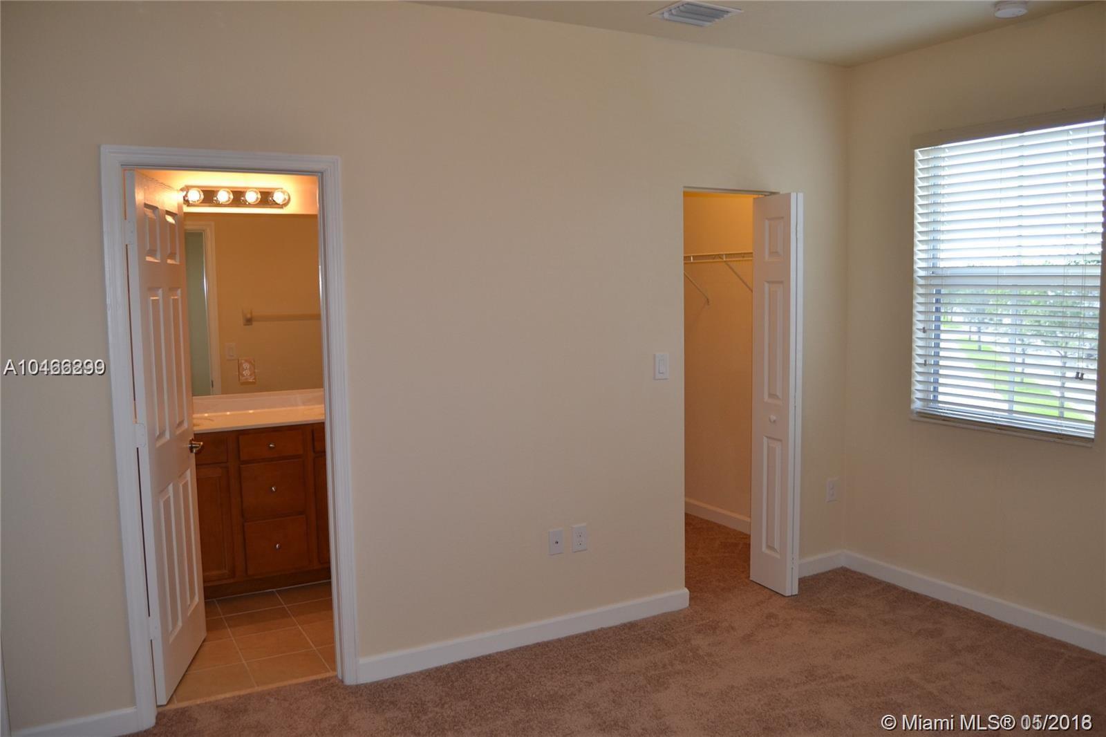 KENDALL COMMONS TOWNHOMES - Residential Lease