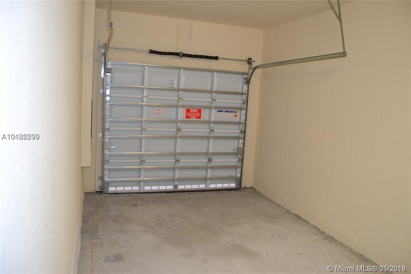 KENDALL COMMONS TOWNHOMES - Residential Lease