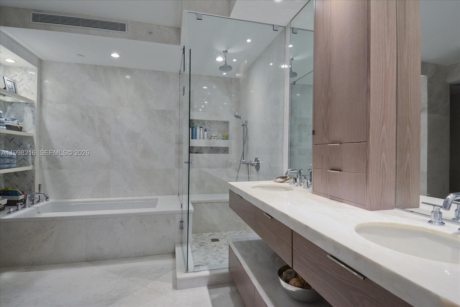 THE COURTS AT SOUTH BEACH - Residential Lease