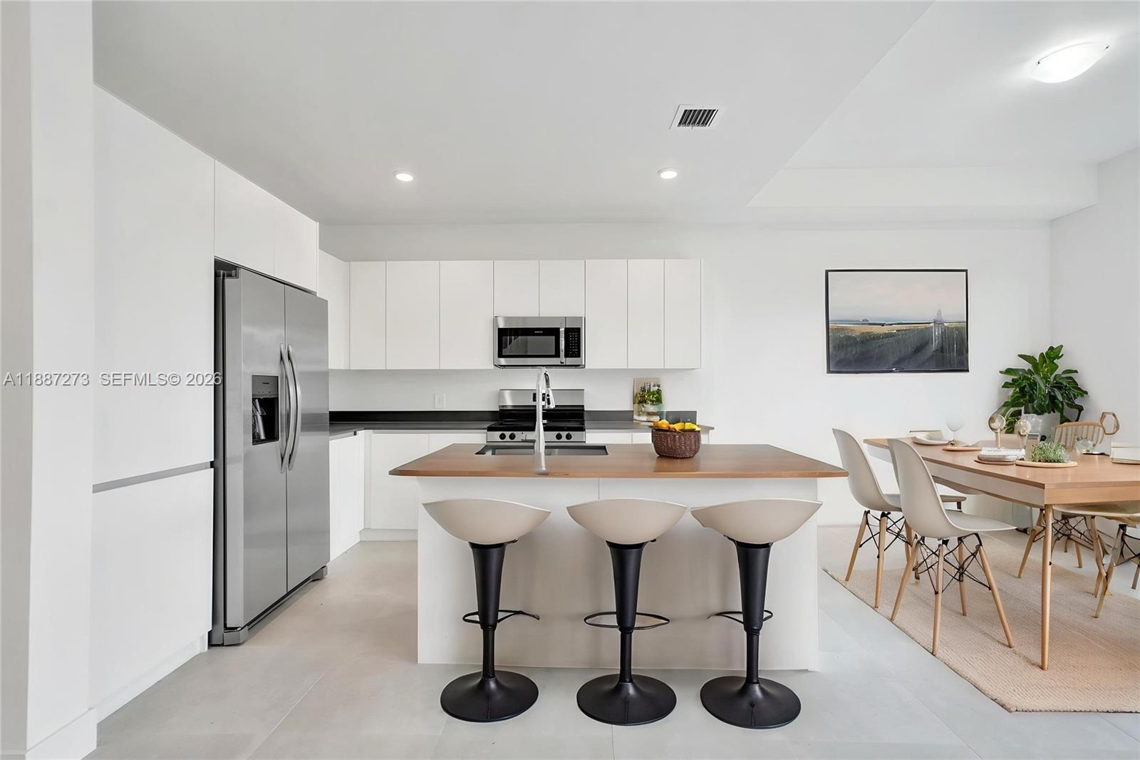CENTURY PARK SQUARE - Residential
