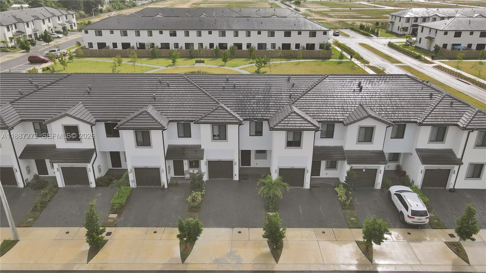 CENTURY PARK SQUARE - Residential