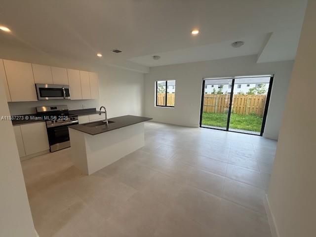 CENTURY PARK SQUARE - Residential