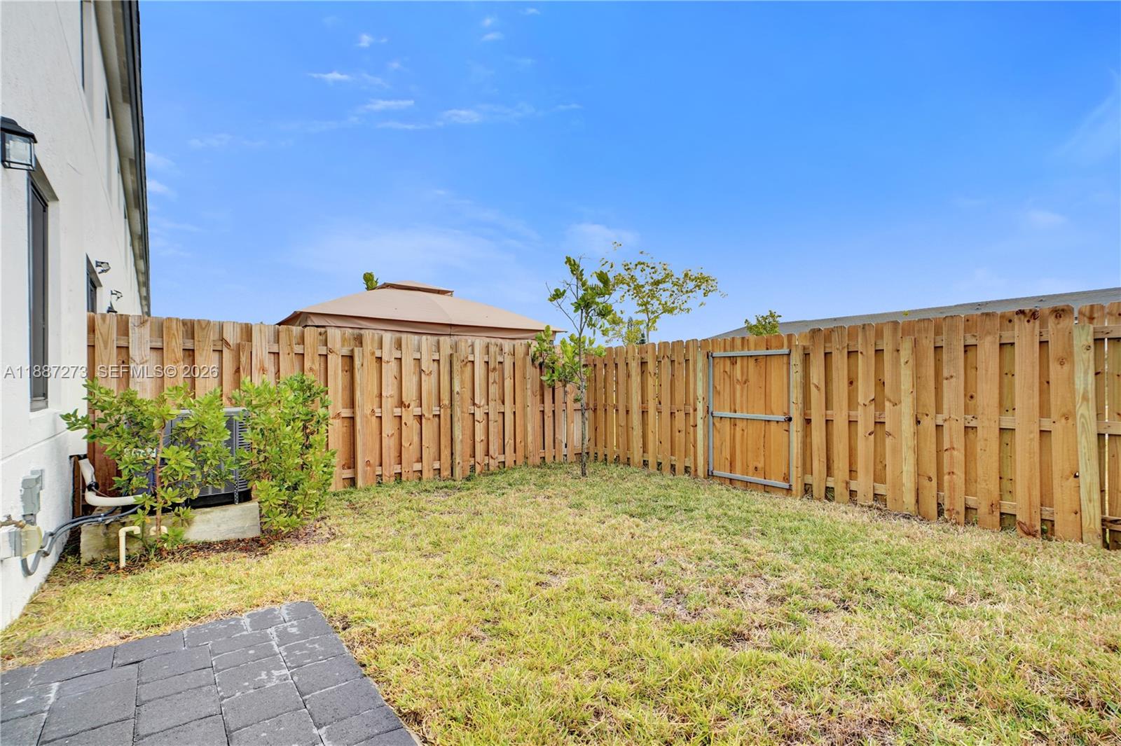 CENTURY PARK SQUARE - Residential