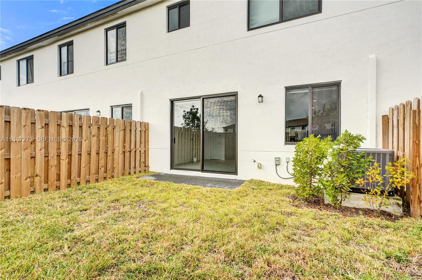 CENTURY PARK SQUARE - Residential