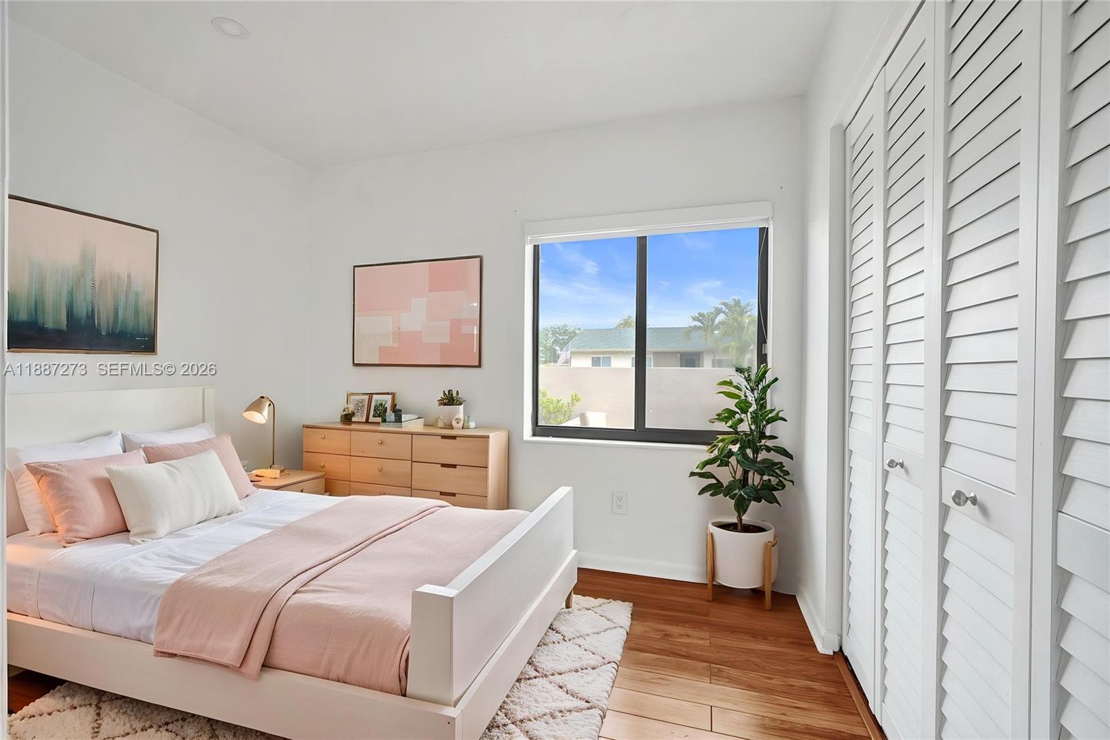 CENTURY PARK SQUARE - Residential