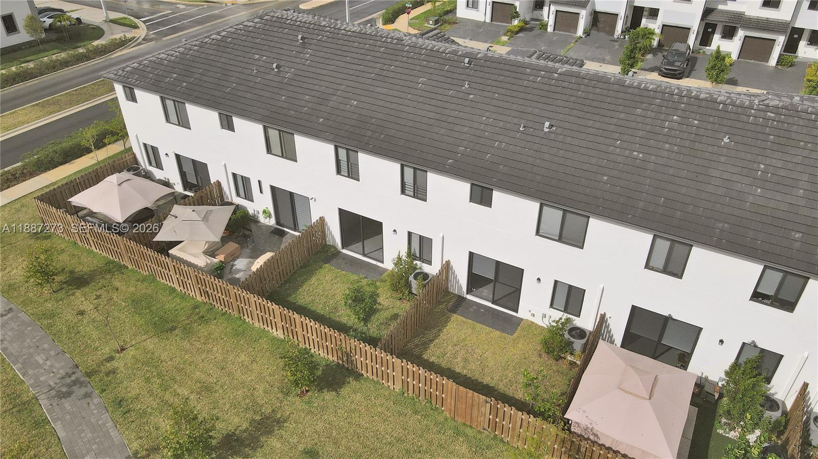 CENTURY PARK SQUARE - Residential