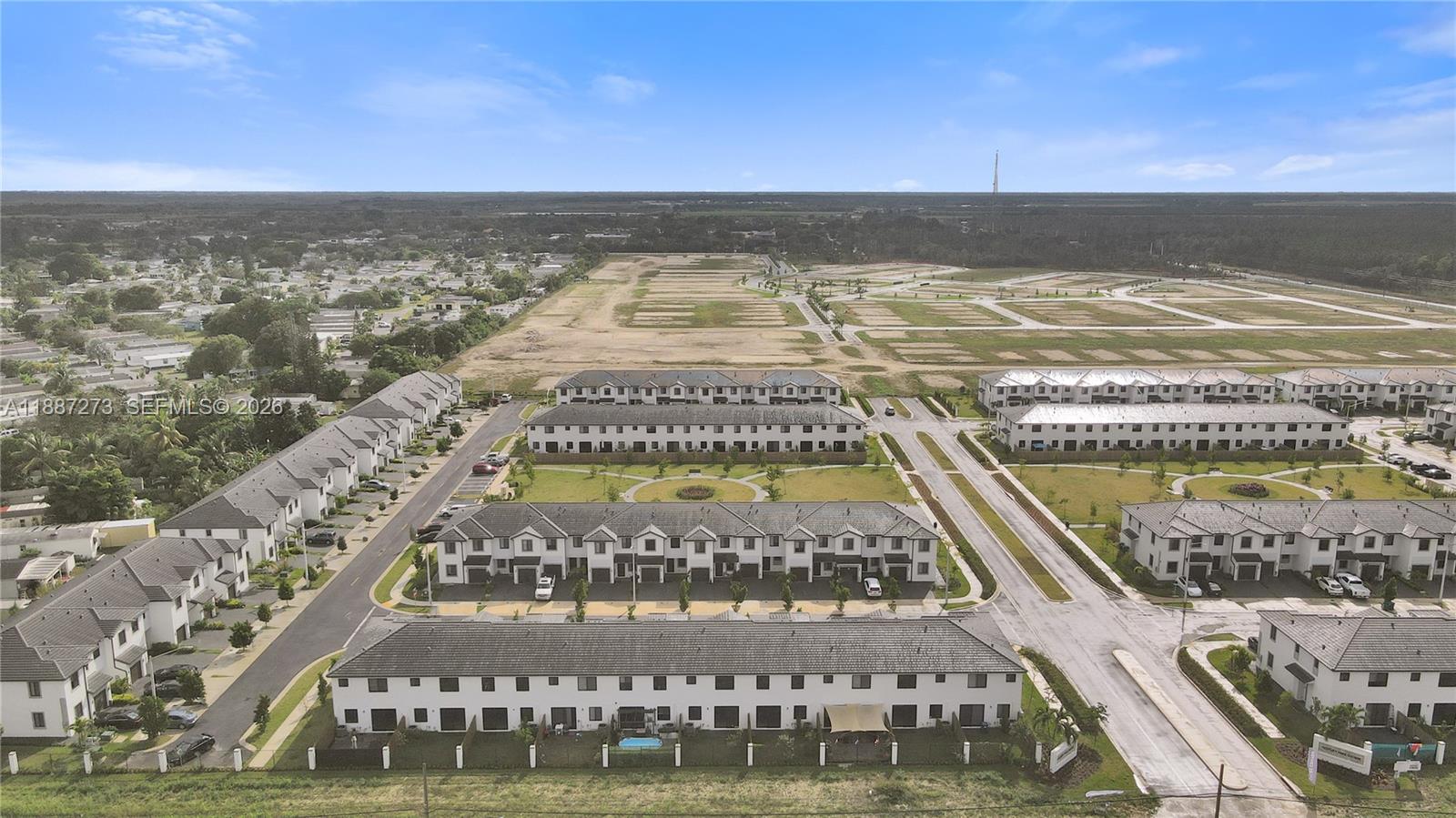 CENTURY PARK SQUARE - Residential