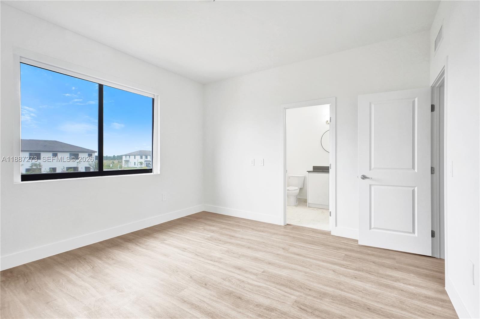 CENTURY PARK SQUARE - Residential