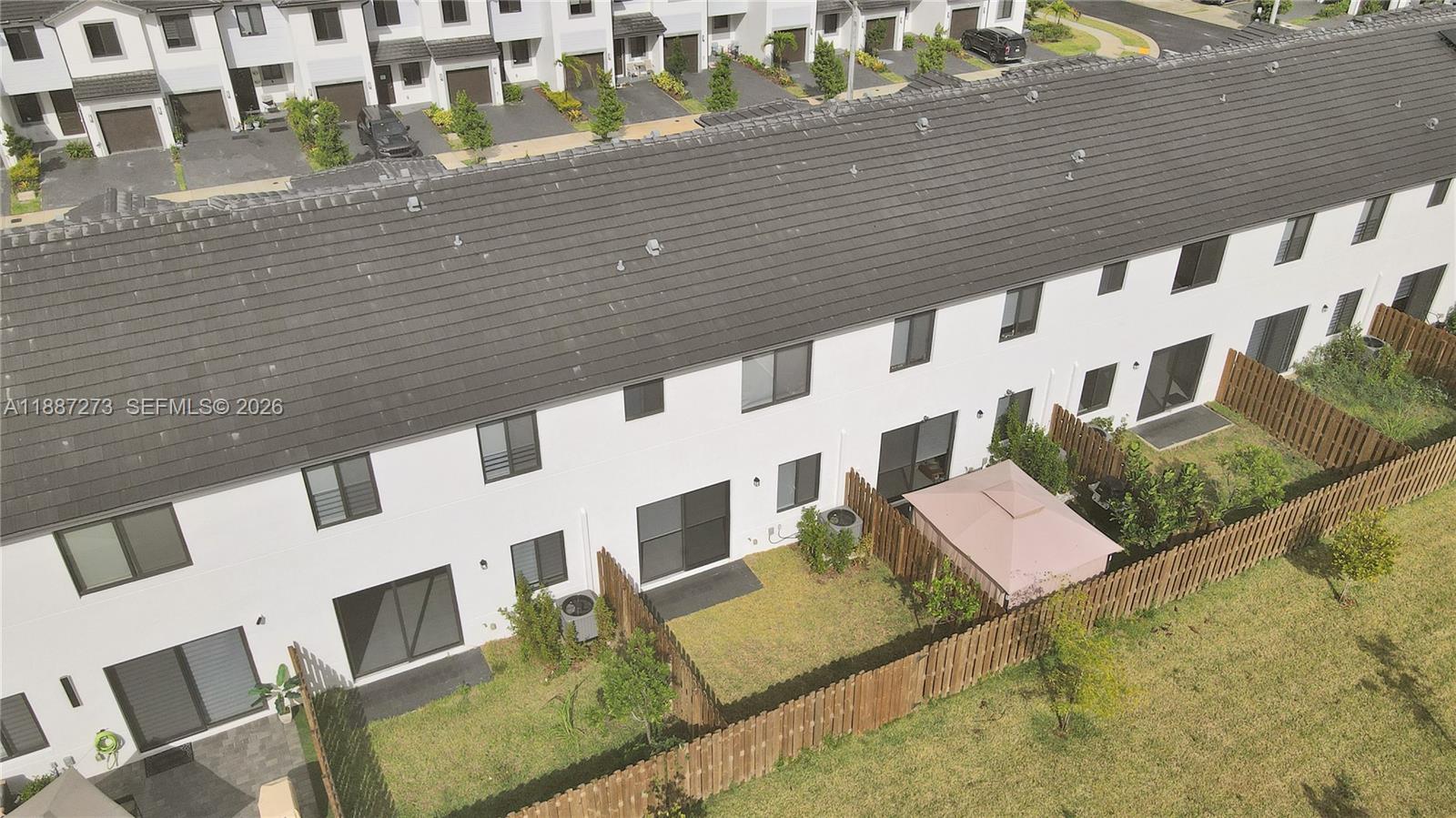 CENTURY PARK SQUARE - Residential