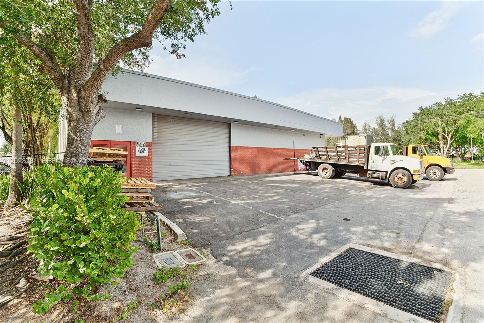5101 NW 10th Ter