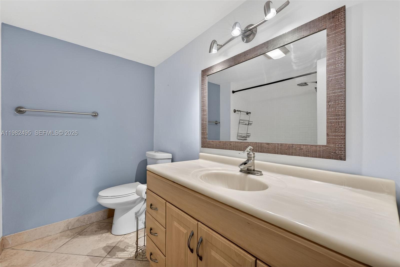 RIVER MANOR CONDO - Residential Lease