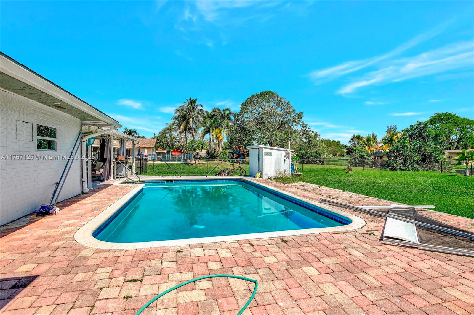 D & M ACRES - Residential