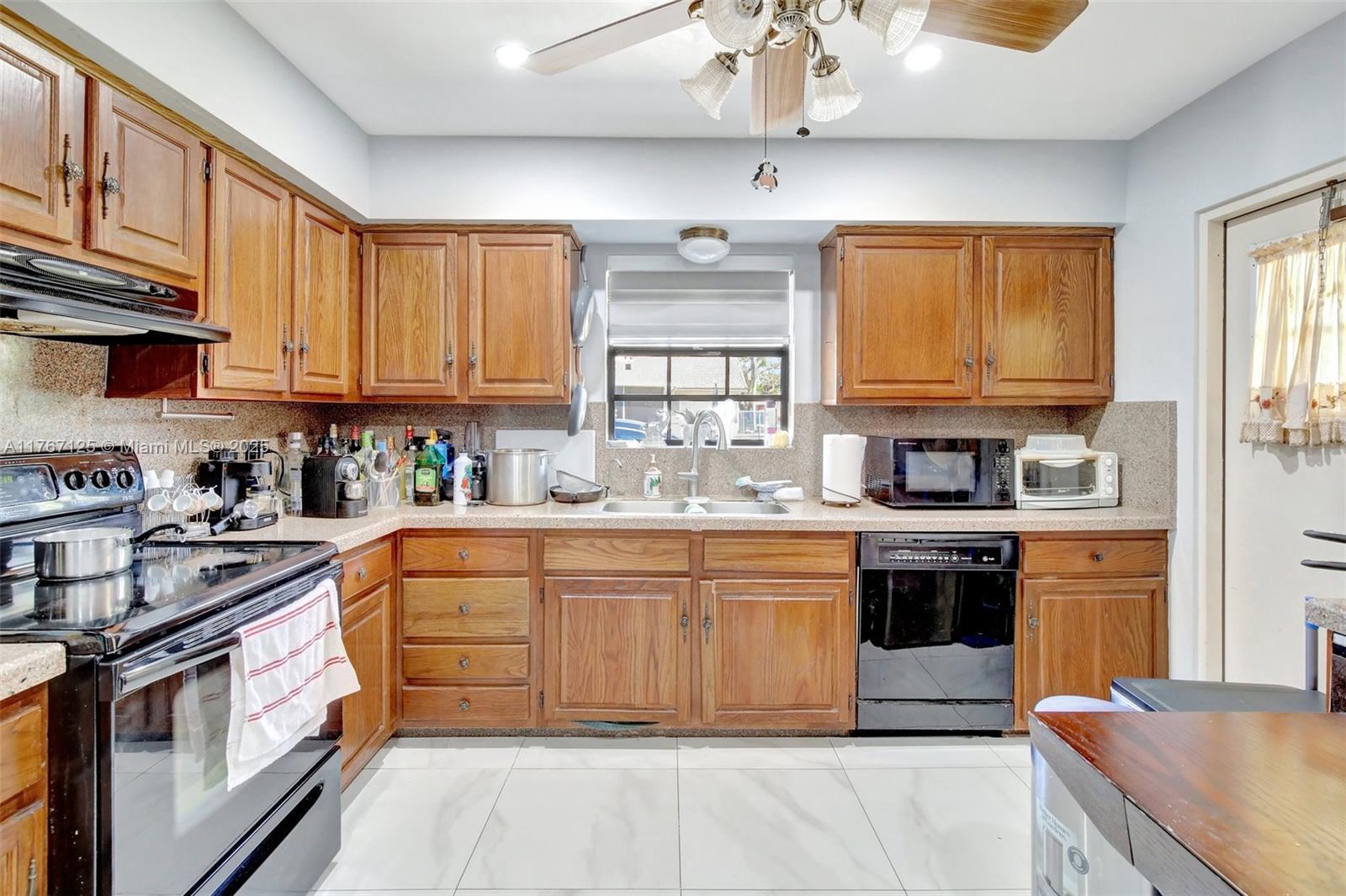 D & M ACRES - Residential